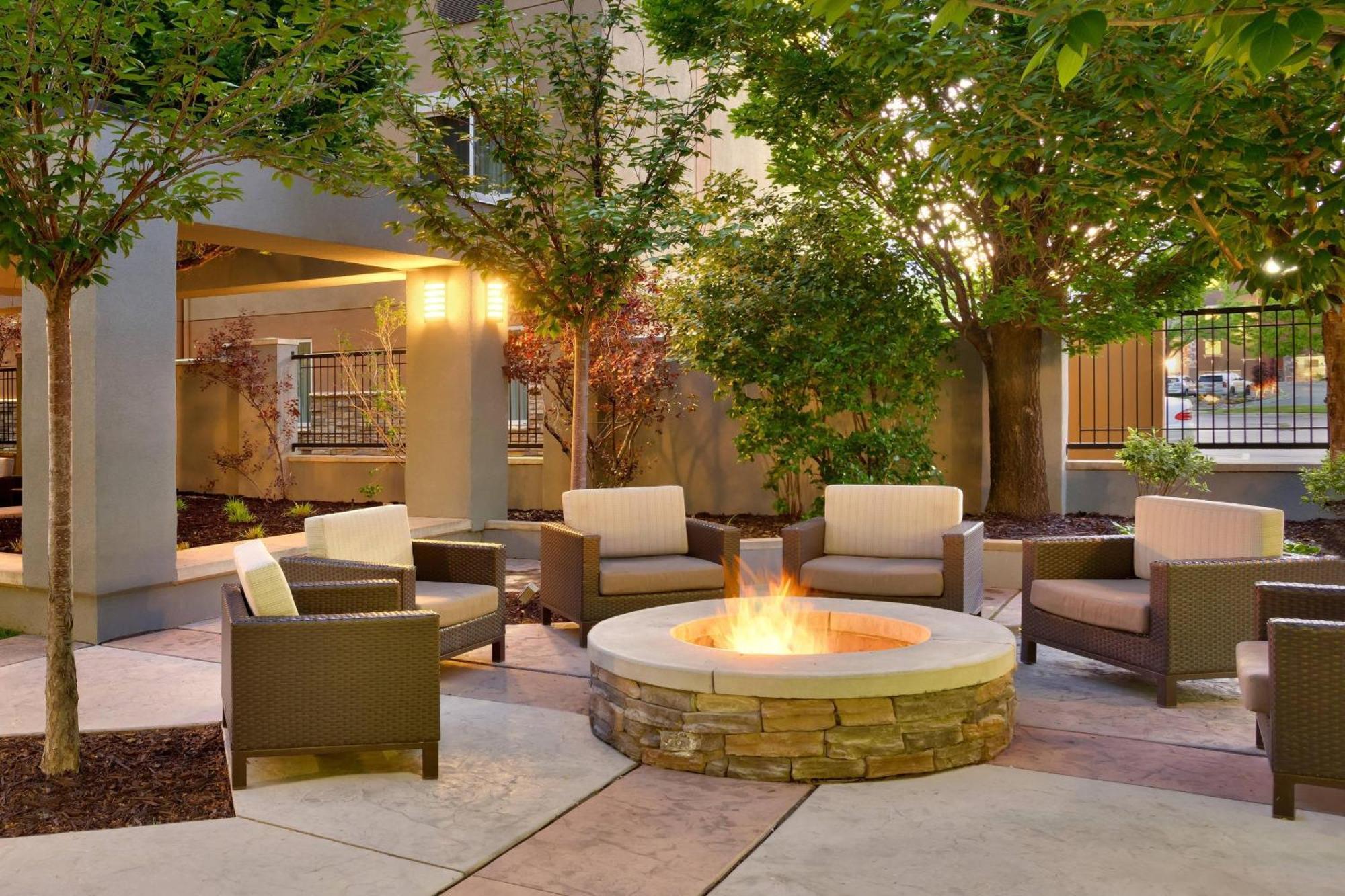 Courtyard By Marriott Salt Lake City Sandy Εξωτερικό φωτογραφία